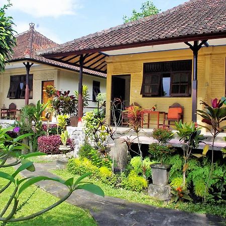 Rijasa Homestay 卡朗阿森 外观 照片