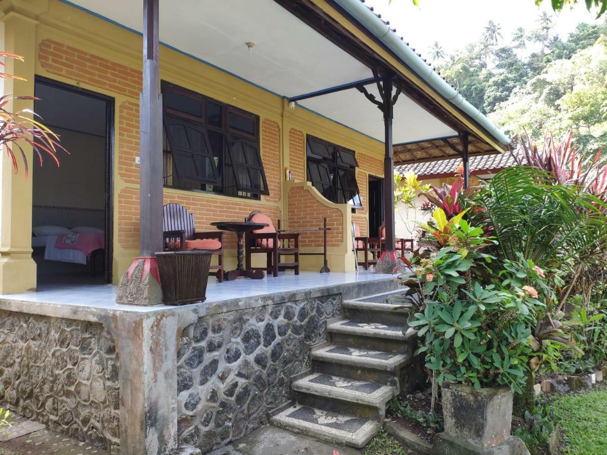 Rijasa Homestay 卡朗阿森 外观 照片