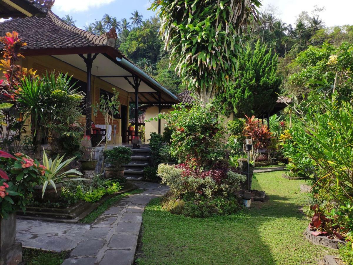 Rijasa Homestay 卡朗阿森 外观 照片